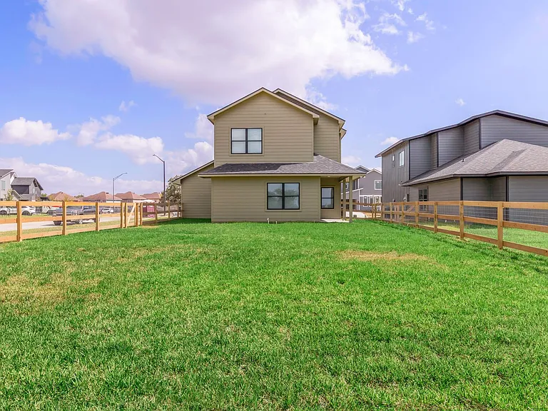 3013 Alpha Wolf Ct — Photo 36