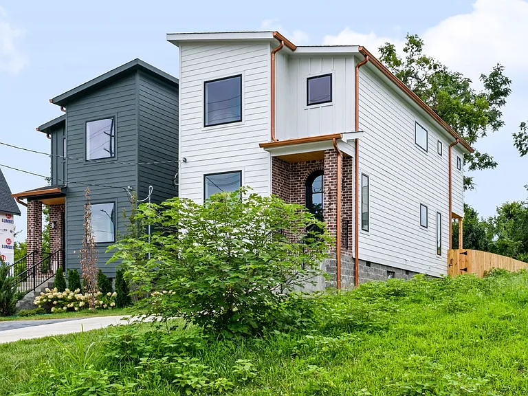2113 Herman St — Photo 9