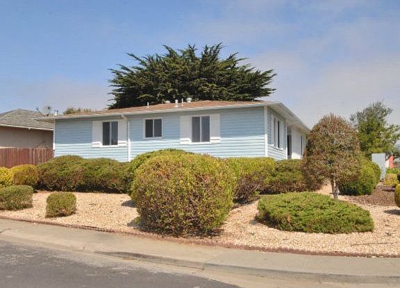 3rd image of 137 Alta Loma Dr