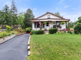 33727 S Lakeshore Dr, Burlington, WI