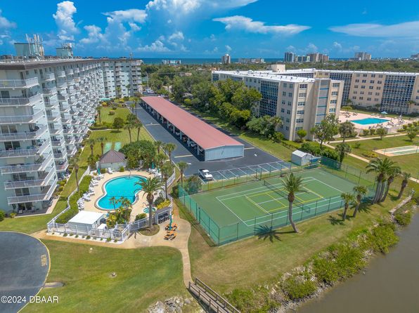 100 Silver Beach Ave APT 820, Daytona Beach, FL 32118