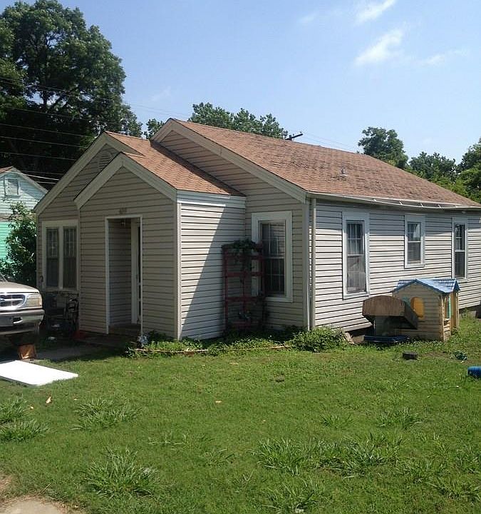 2nd image of 409 S 2nd St