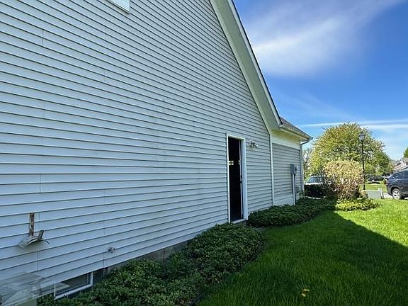5th image of 35 Hayfield Way #35