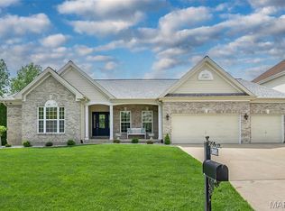 3103 Brook Hollow Dr, O'Fallon, MO
