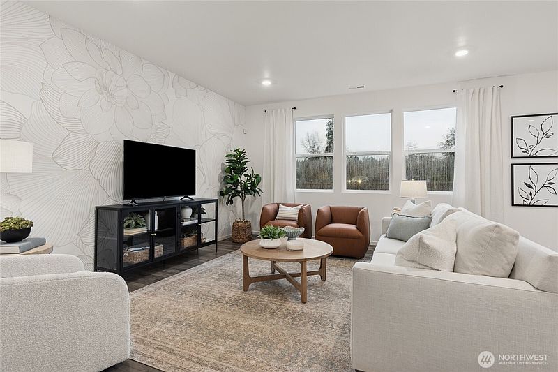 5th image of 729 129th Street E #04
