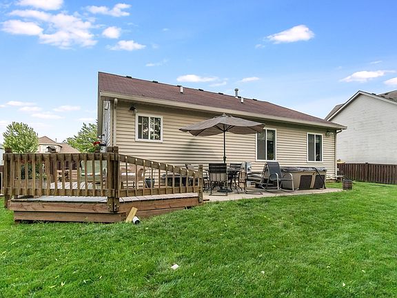 Backs to wooded area!