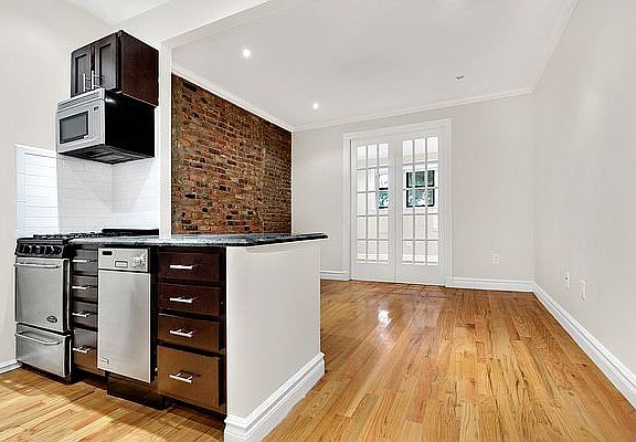 3rd image of 344 E 85th St APT 2J