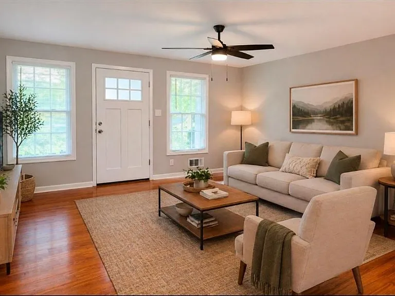 1551 Pine Glen Cir — Photo 3
