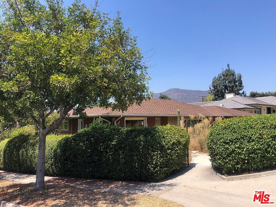 1st image of 901 Sylvanoak Dr