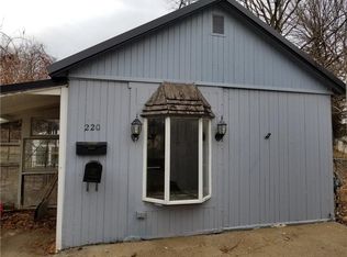 220 S 11th St, Adel, IA 50003