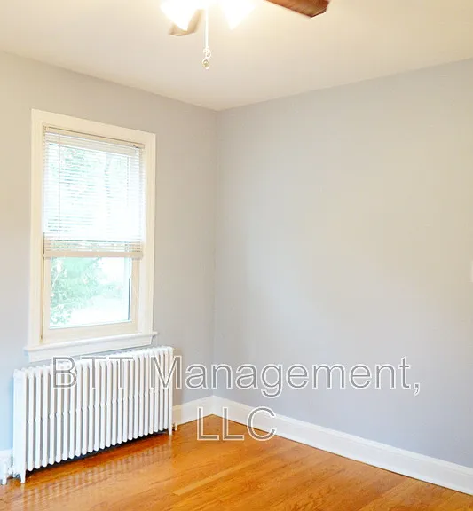8210 Greenwood Ave #4 — Photo 34