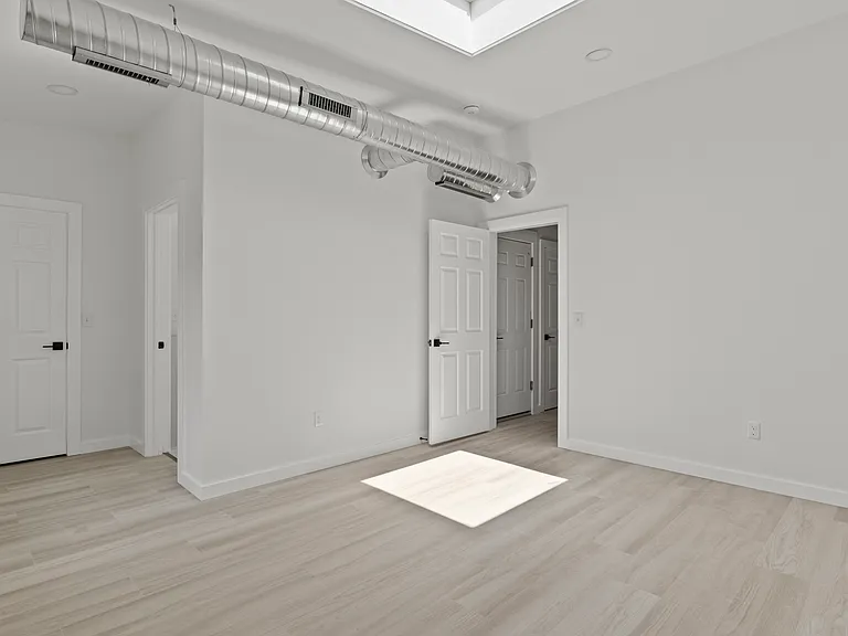 698 Prospect Ave #2 — Photo 4