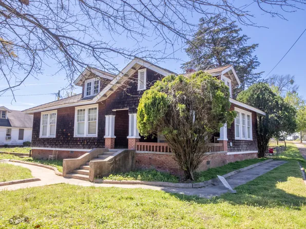 28 Johnson Ave, Manchester, GA 31816