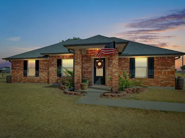 229 Harvey Ln, Decatur, TX 76234