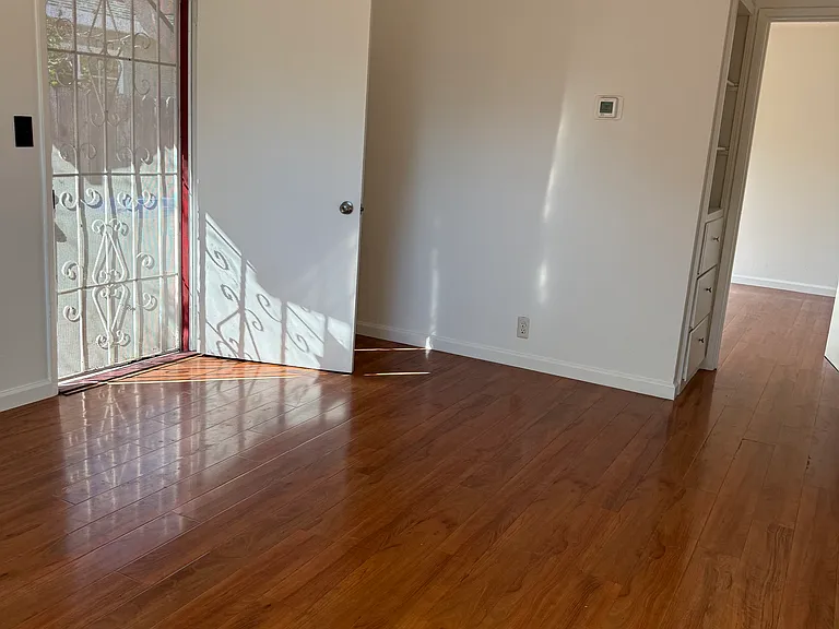 1280 Mastic St #1280 — Photo 15
