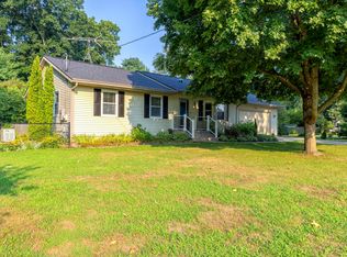 10616 Woodlawn Dr, Portage, MI 49002