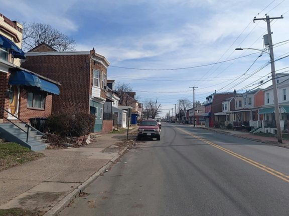 4th image of 925 W 9th St