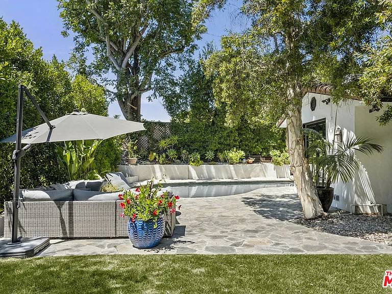9559 Sherwood Forest Ln — Photo 11