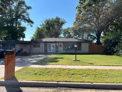 221 W Crestway St, Plainview, TX, 79072