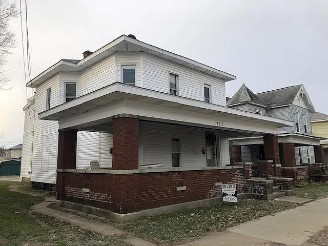 4 bed, 1228 sqft, $1,250 — Photo 1