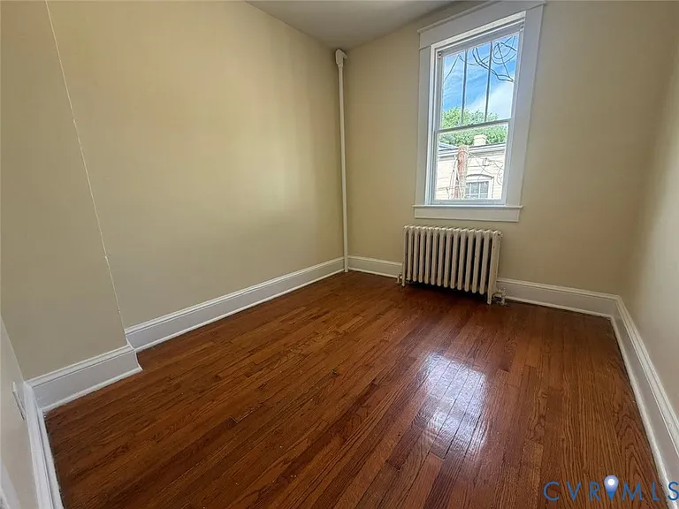 1003 Bank St — Photo 9