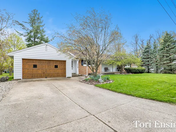 315 W Pine St, Carson City, MI 48811
