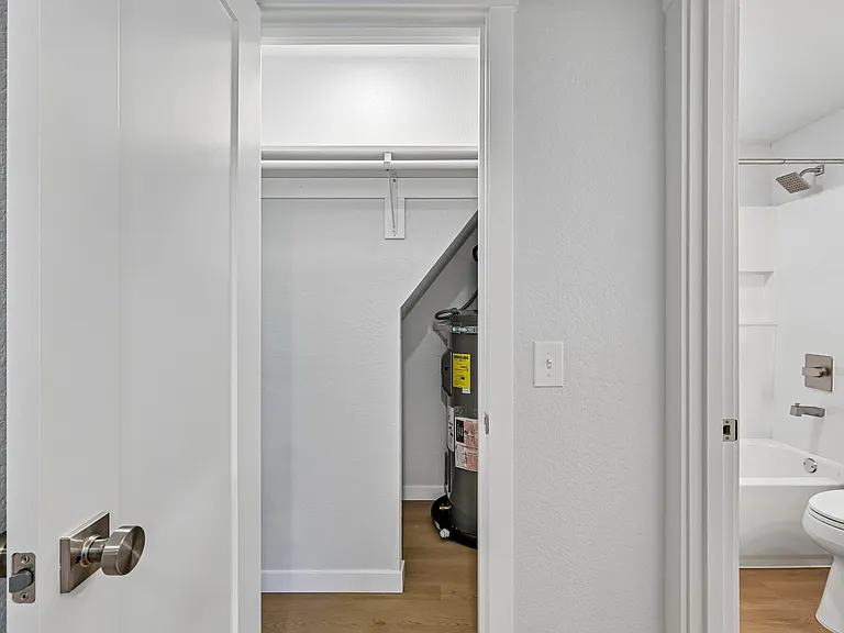 12607 NE 119th St #5 — Photo 14