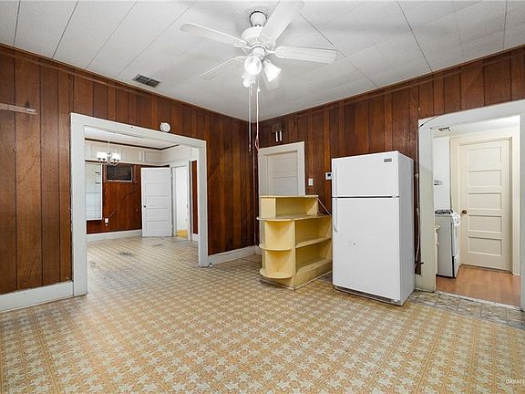 5th image of 410 E Taylor Ave