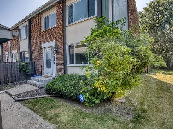 621 Sundance Dr, Bolingbrook, IL 60440