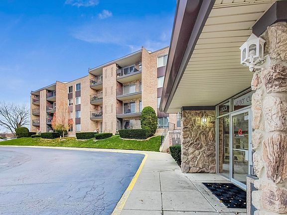 4th image of 1101 S Hunt Club Dr APT 204