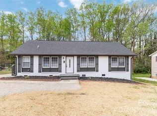 6726 Barrington Dr, Charlotte, NC 28215