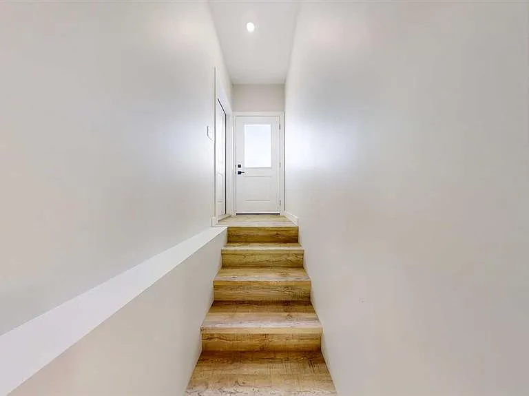 9507 114th Ave #B — Photo 3
