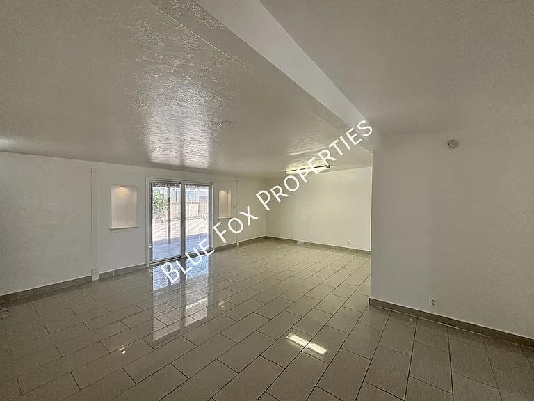 7329 E 28th Pl — Photo 14