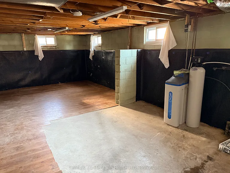 6780 Hagar Ave — Photo 11