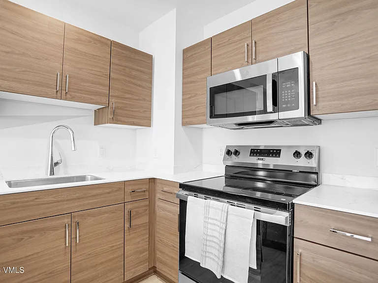1200 Capitol St #201 — Photo 11