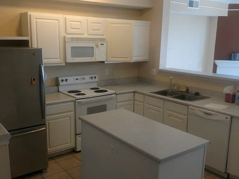 1882 Mallard Dr — Photo 6