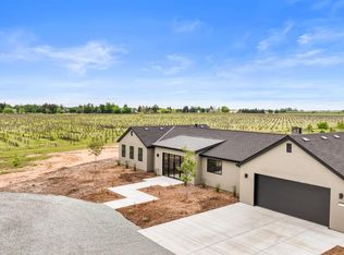 24173 N Elliott Rd, Acampo, CA 95220