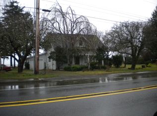 671 State Route 101, Chinook, WA 98614