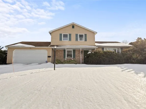 1 Sugarmills Cir, Fairport, NY 14450