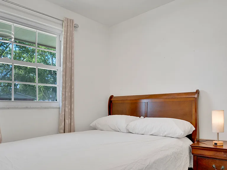 104 W Jackson St — Photo 11