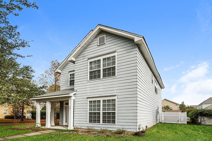 1st image of 301 Pimpernel St