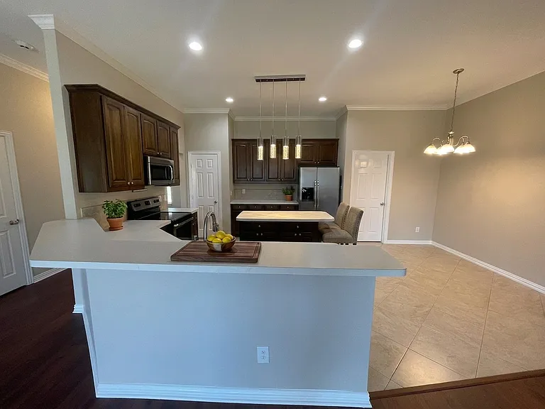 1919 Lennox Ln — Photo 11
