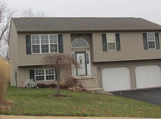 128 Overview Cir E, Red Lion, PA 17356