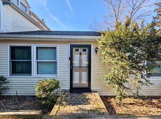 818 Meyersville Rd, Gillette, NJ 07933