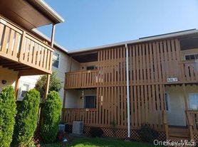 27 Weathervane Dr, Washingtonville, NY