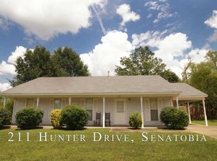 211 Hunter Dr, Senatobia, MS 38668