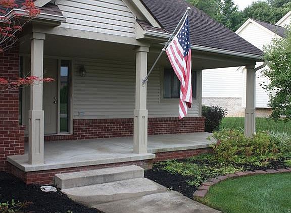 3rd image of 8123 Carpathian Dr