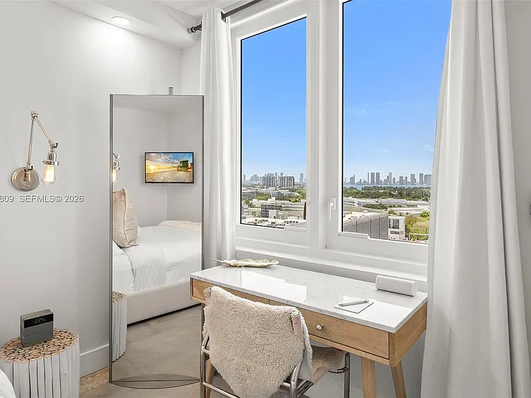 2301 Collins Ave #1533 — Photo 21