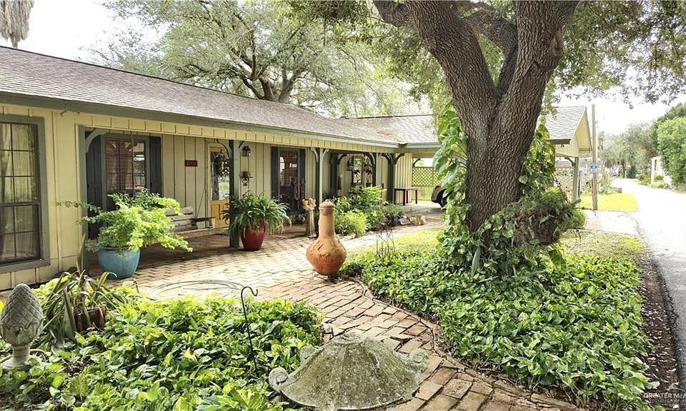 1st image of 8410 Lago Vista Dr