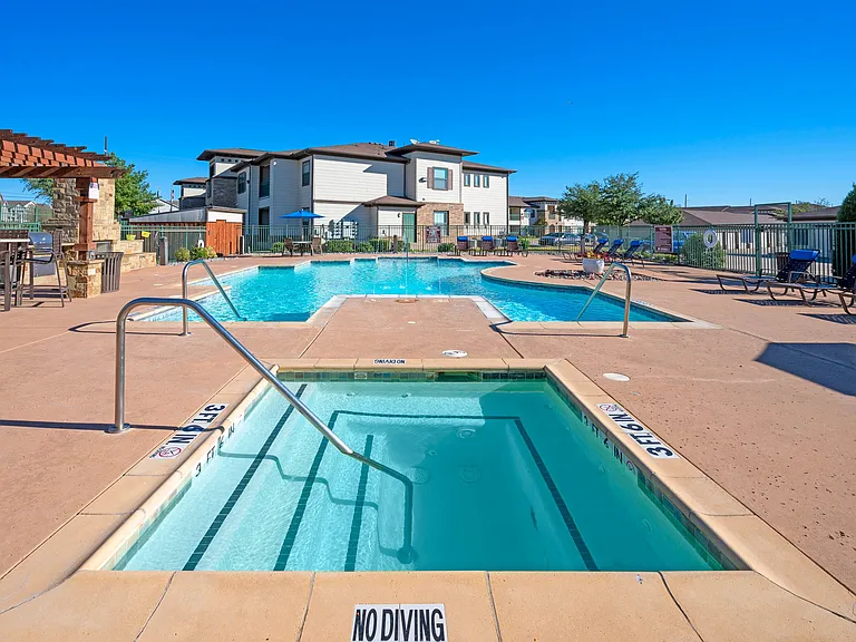 Legend Park Apartments — Photo 24